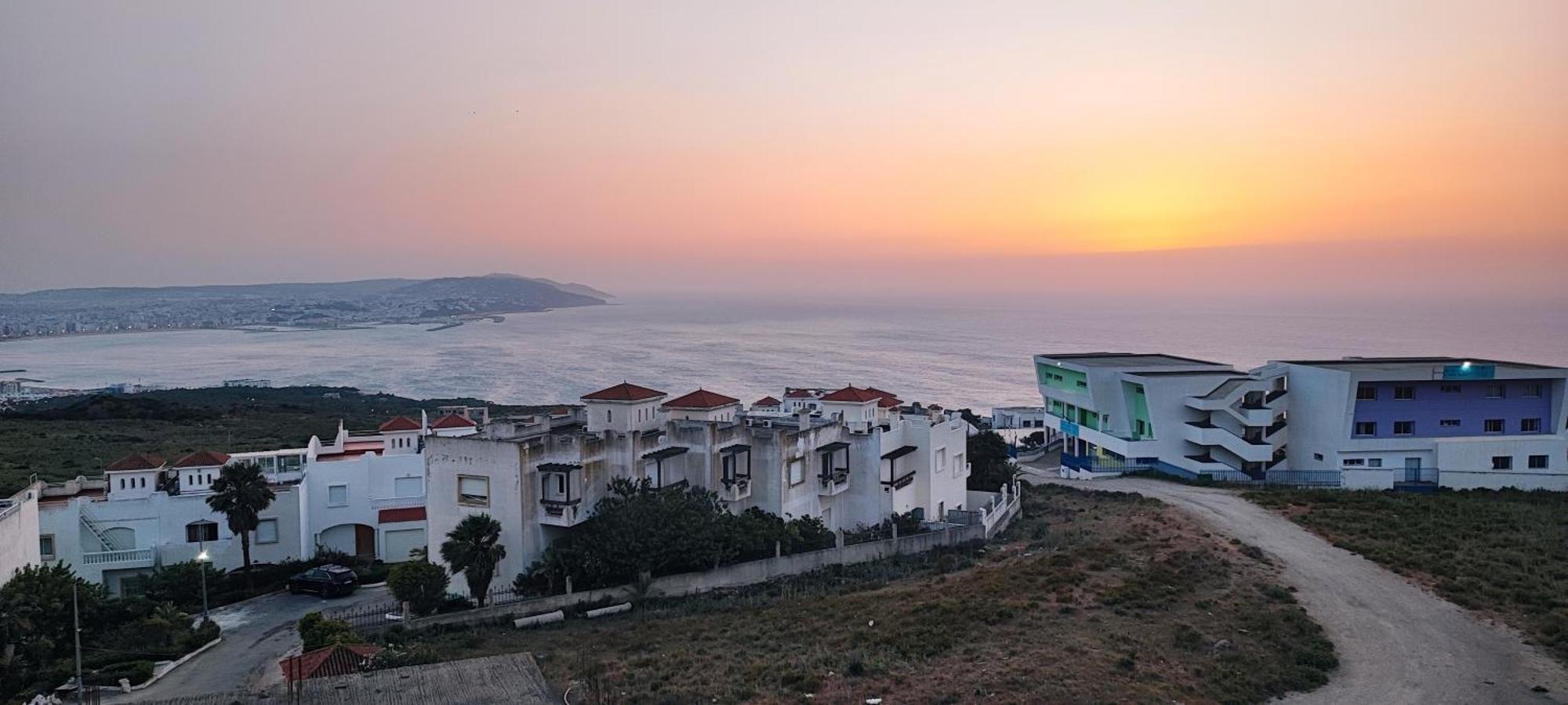 Magnifique Appartement De Standing A Tanger Avec Vue Sur Mer Et Acces Piscine Eksteriør billede